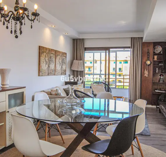 Sale of middle floor apartment in San Pedro de Alcántara