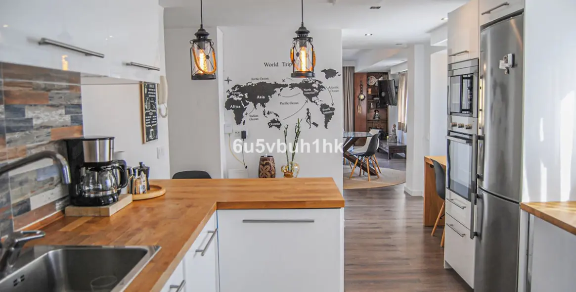 Sale of middle floor apartment in San Pedro de Alcántara 9