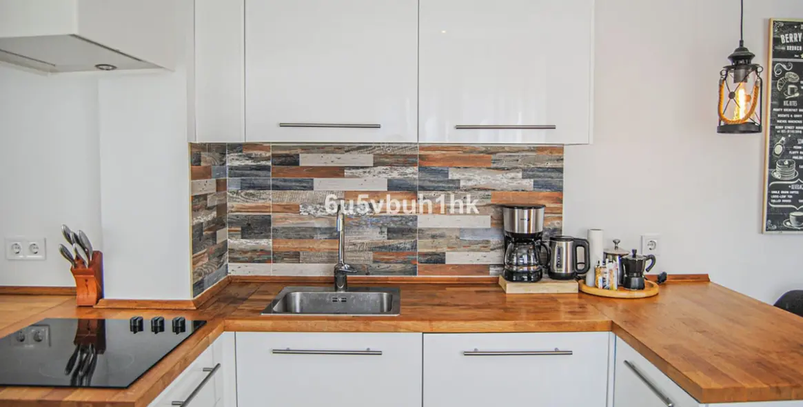 Sale of middle floor apartment in San Pedro de Alcántara 10