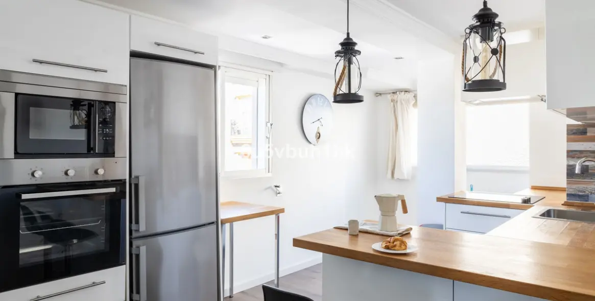 Sale of middle floor apartment in San Pedro de Alcántara 12