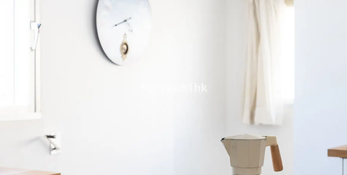 Sale of middle floor apartment in San Pedro de Alcántara 13