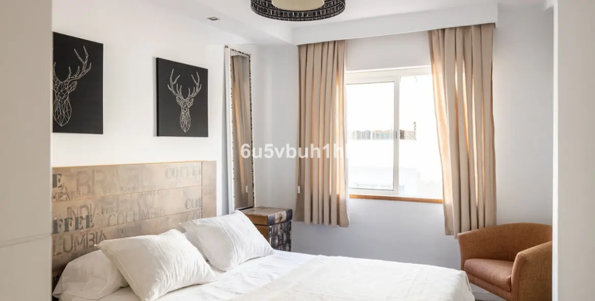 Sale of middle floor apartment in San Pedro de Alcántara 15