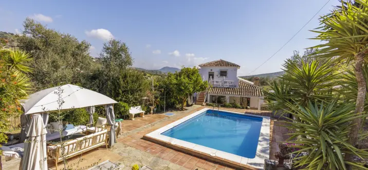 Sale of detached villa in Riogordo 1