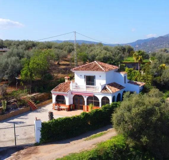 Sale of detached villa in Riogordo