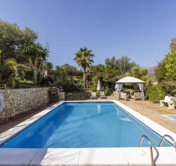 Sale of detached villa in Riogordo