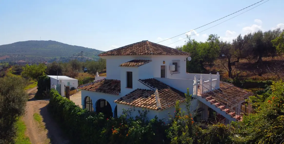 Sale of detached villa in Riogordo 7