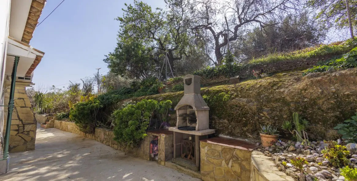 Sale of detached villa in Riogordo 12