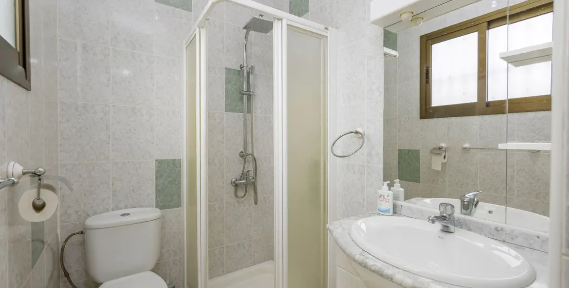 Sale of detached villa in Riogordo 32