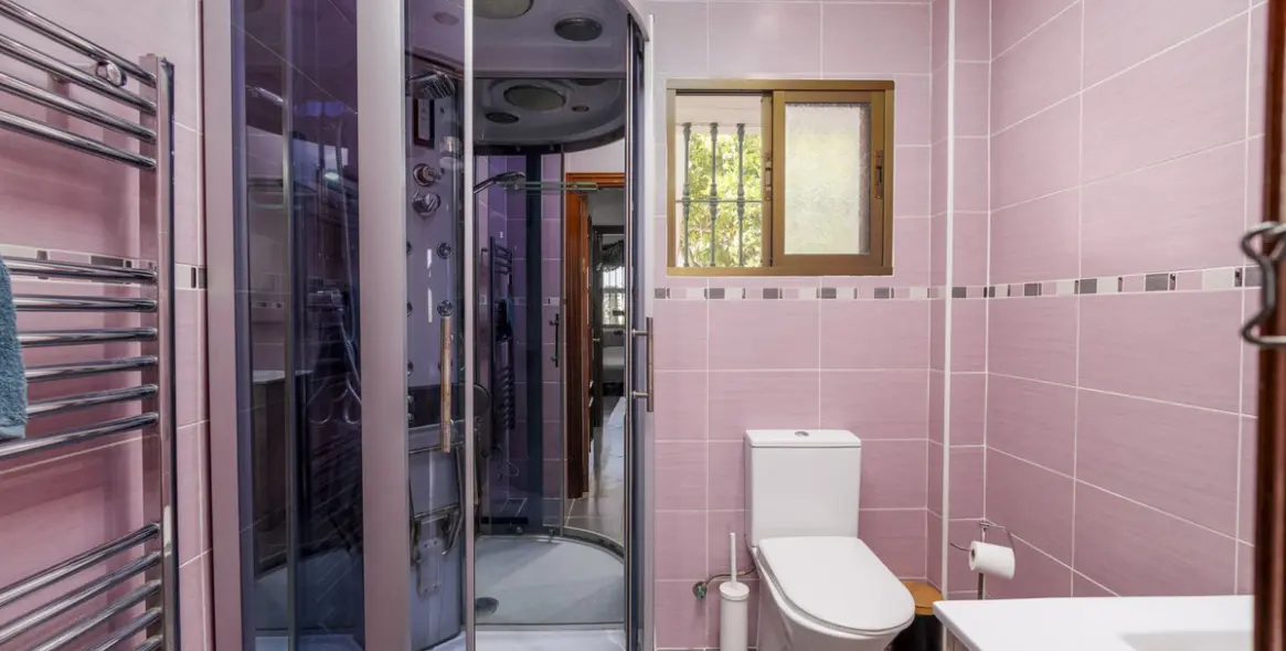 Sale of detached villa in Riogordo 37