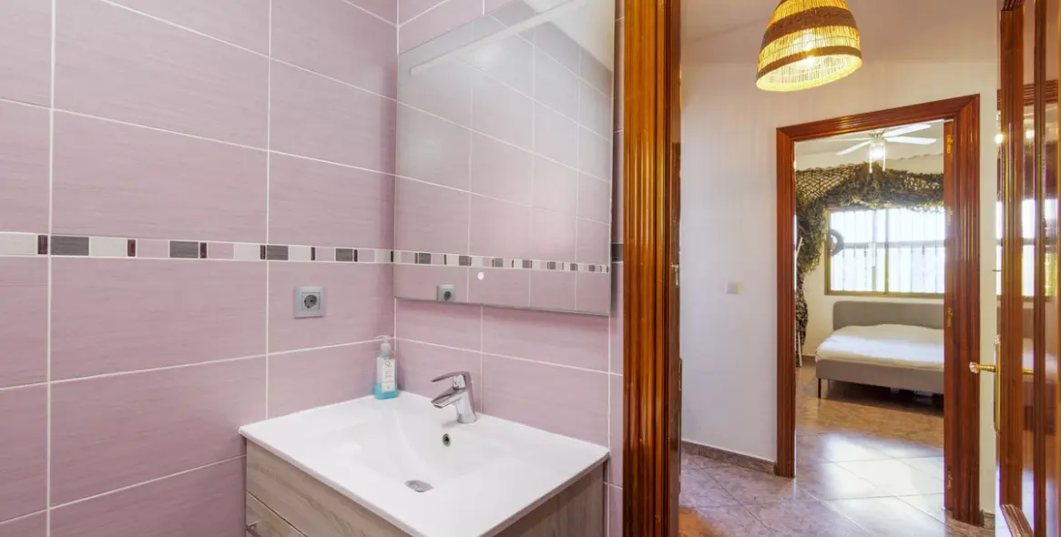 Sale of detached villa in Riogordo 38