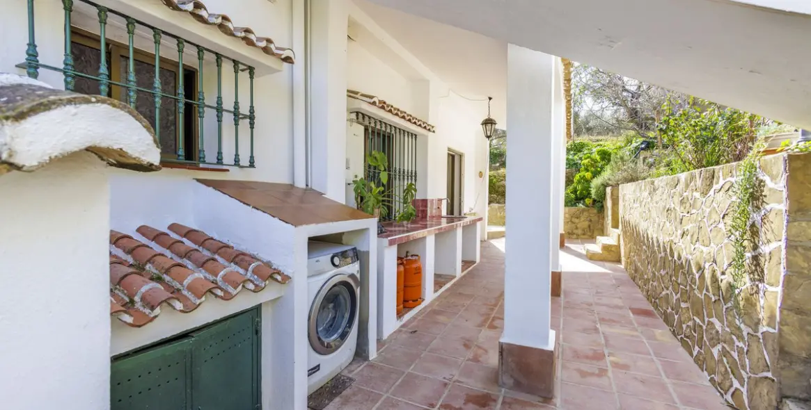 Sale of detached villa in Riogordo 42