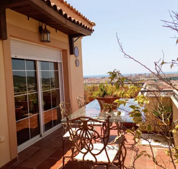 Sale of penthouse in Las Lagunas