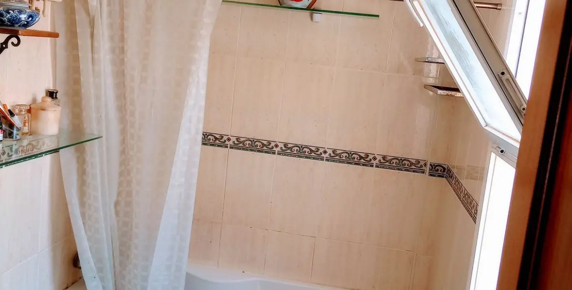 Sale of penthouse in Las Lagunas 14