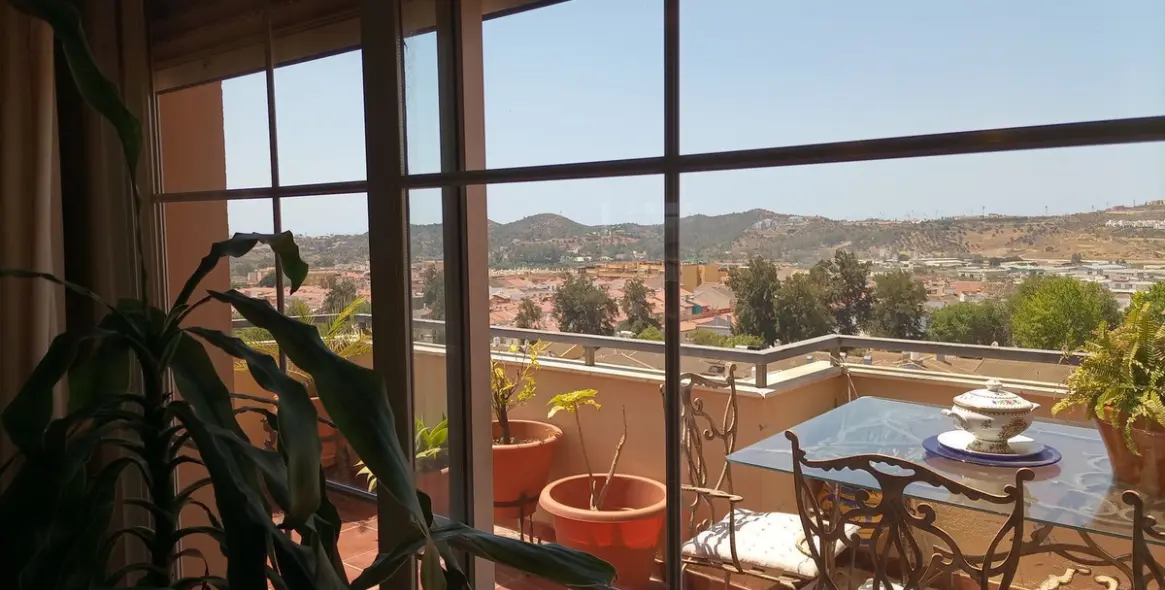 Sale of penthouse in Las Lagunas 15