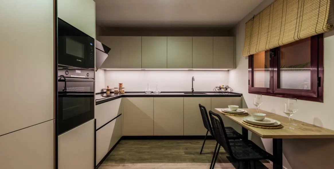 Sale of penthouse in El Paraiso 16