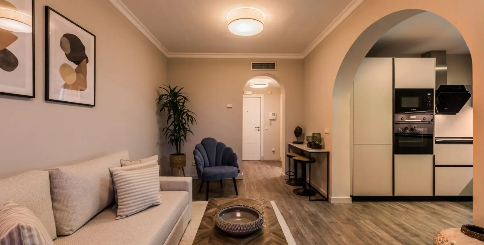 Sale of penthouse in El Paraiso 4