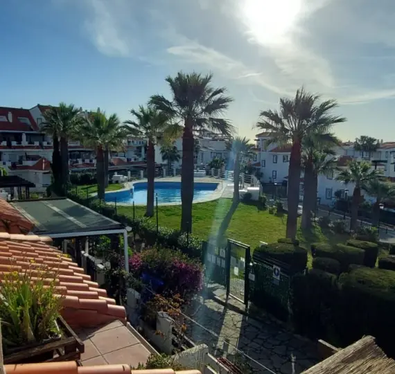 Venta de apartamento en planta media en Manilva