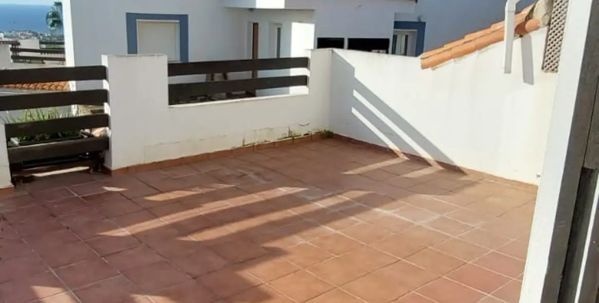 Продажа апартаментов на среднем этаже в Manilva 4