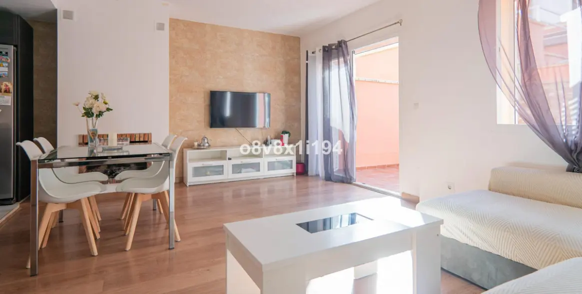 Sale of townhouse in Benajarafe 2