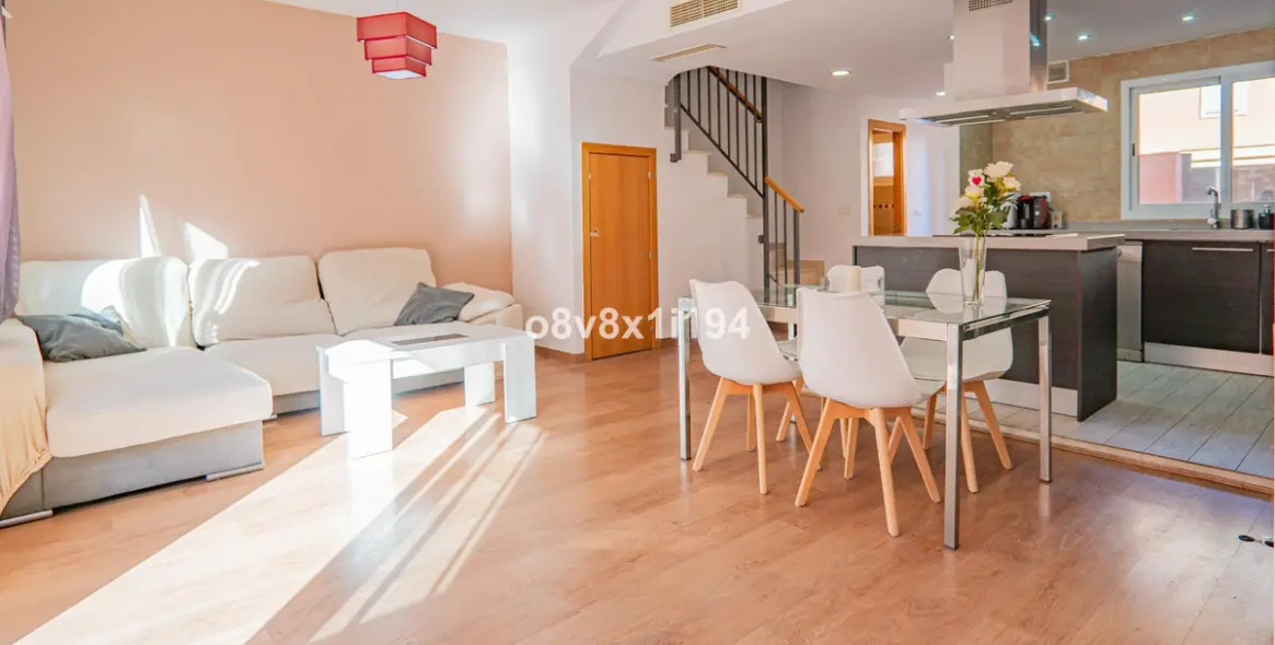 Sale of townhouse in Benajarafe 5