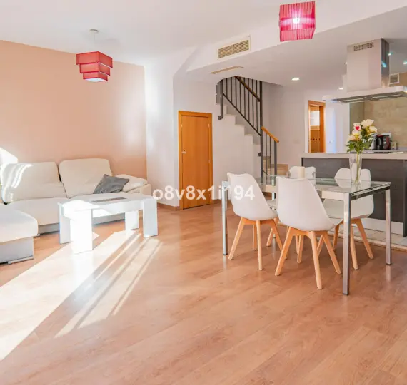 Sale of townhouse in Benajarafe