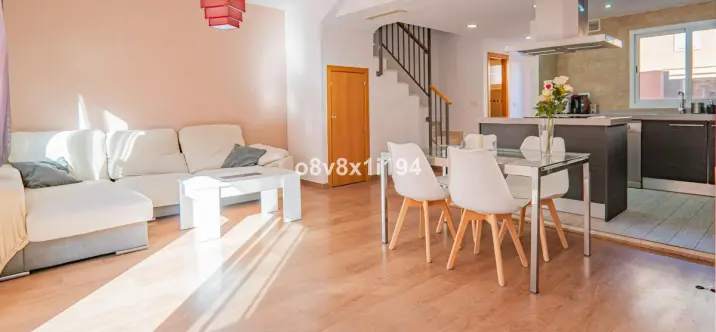 Sale of townhouse in Benajarafe 4