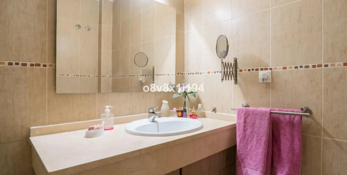 Sale of townhouse in Benajarafe 10