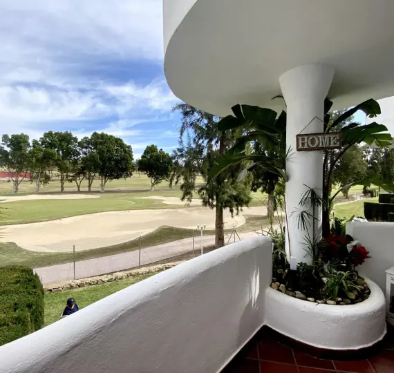 Продажа апартаментов на среднем этаже в Mijas Golf