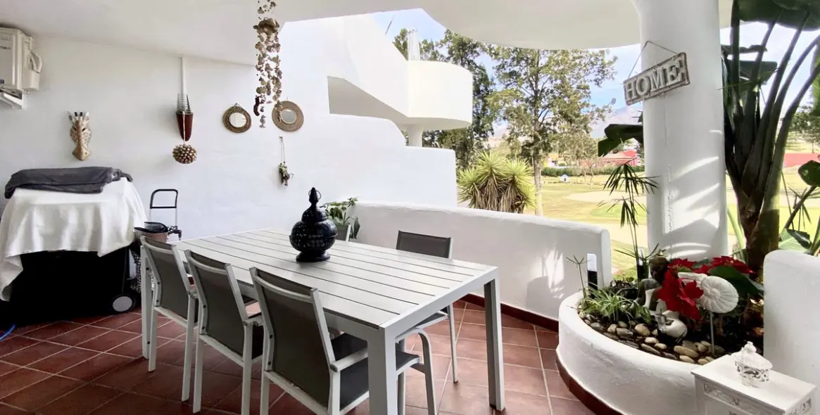 Продажа апартаментов на среднем этаже в Mijas Golf 7