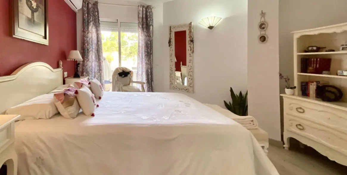 Продажа апартаментов на среднем этаже в Mijas Golf 19