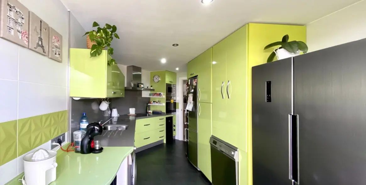 Sale of middle floor apartment in Mijas Golf 22