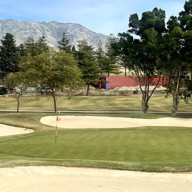 Продажа апартаментов на среднем этаже в Mijas Golf