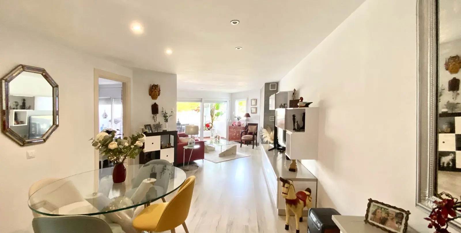 Sale of middle floor apartment in Mijas Golf 10