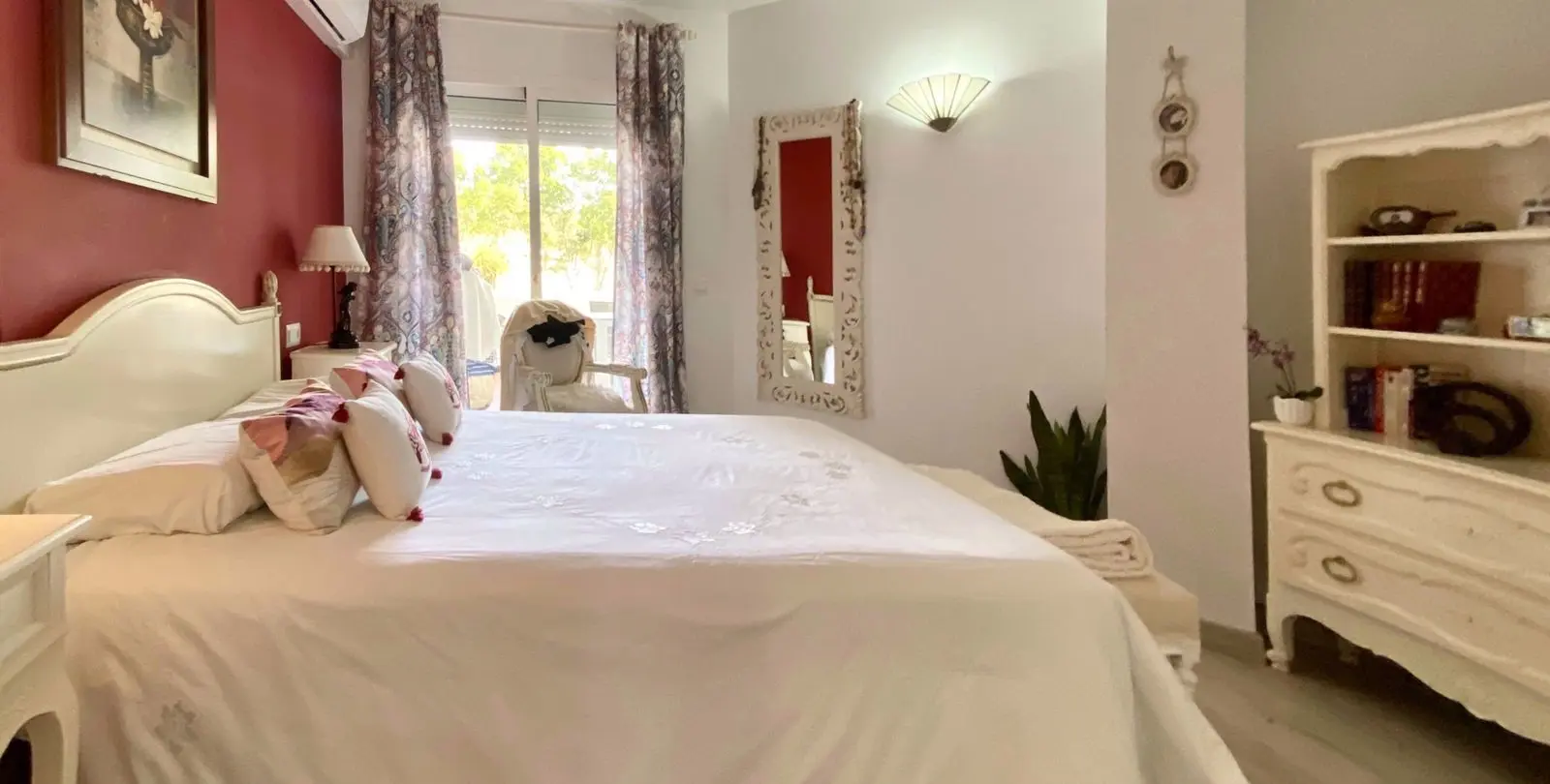 Sale of middle floor apartment in Mijas Golf 14