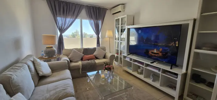 Sale of middle floor apartment in Nueva Andalucía 0
