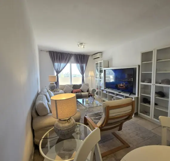 Sale of middle floor apartment in Nueva Andalucía