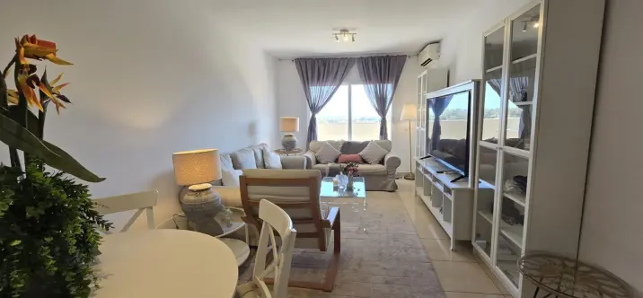 Sale of middle floor apartment in Nueva Andalucía 4