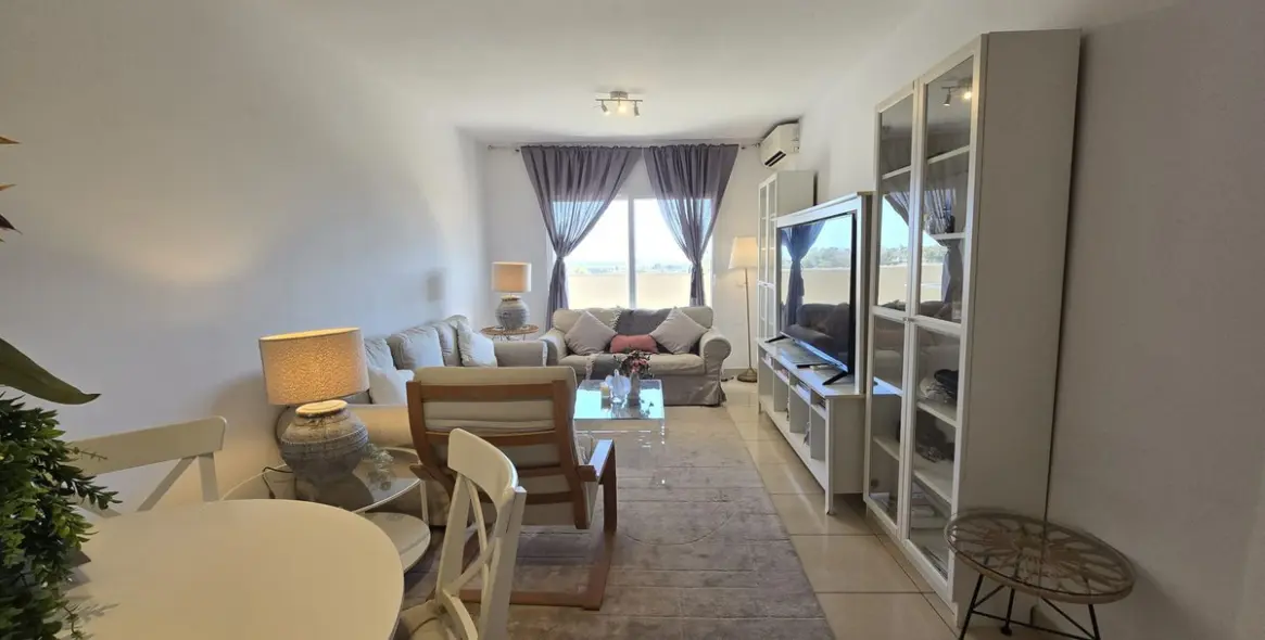 Sale of middle floor apartment in Nueva Andalucía 6