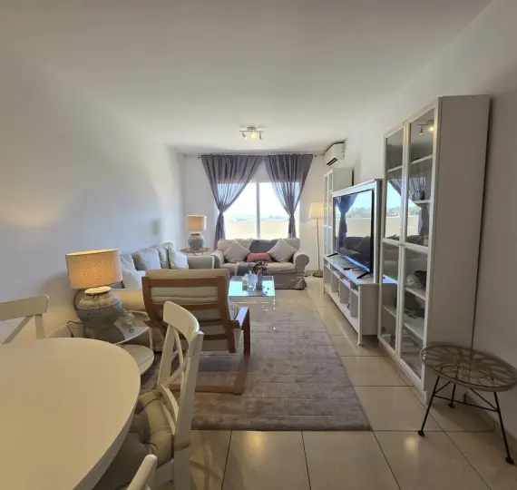 Sale of middle floor apartment in Nueva Andalucía
