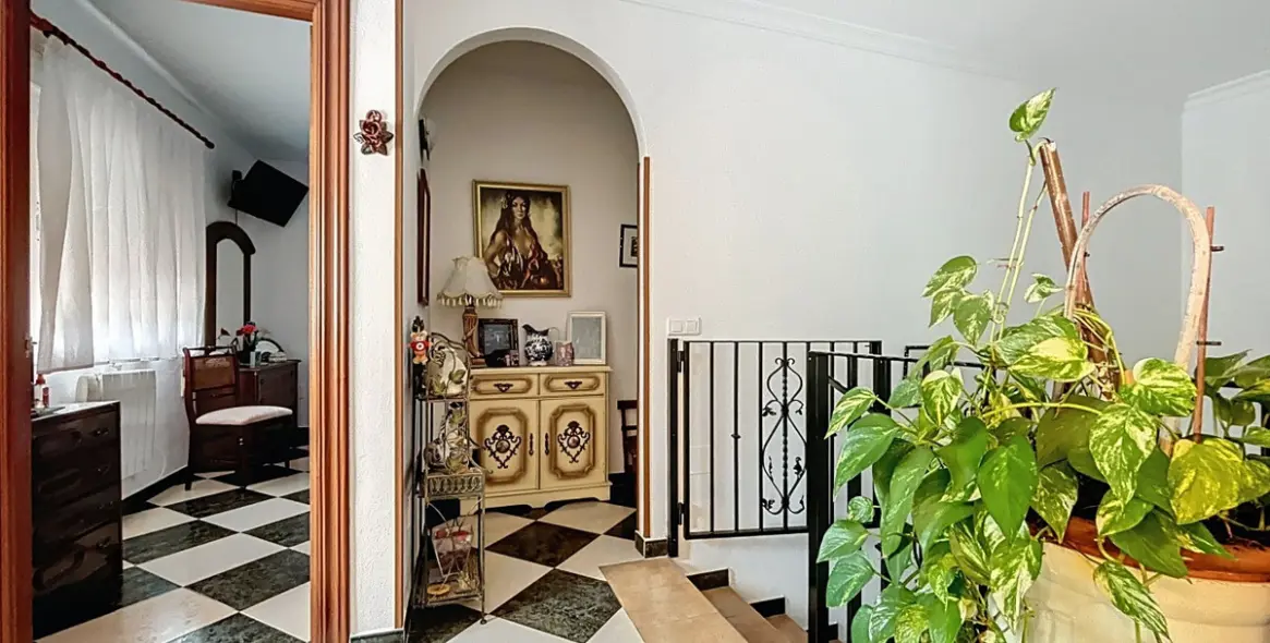 Venta de villa independiente en La Viñuela 27