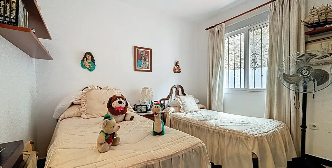 Venta de villa independiente en La Viñuela 31