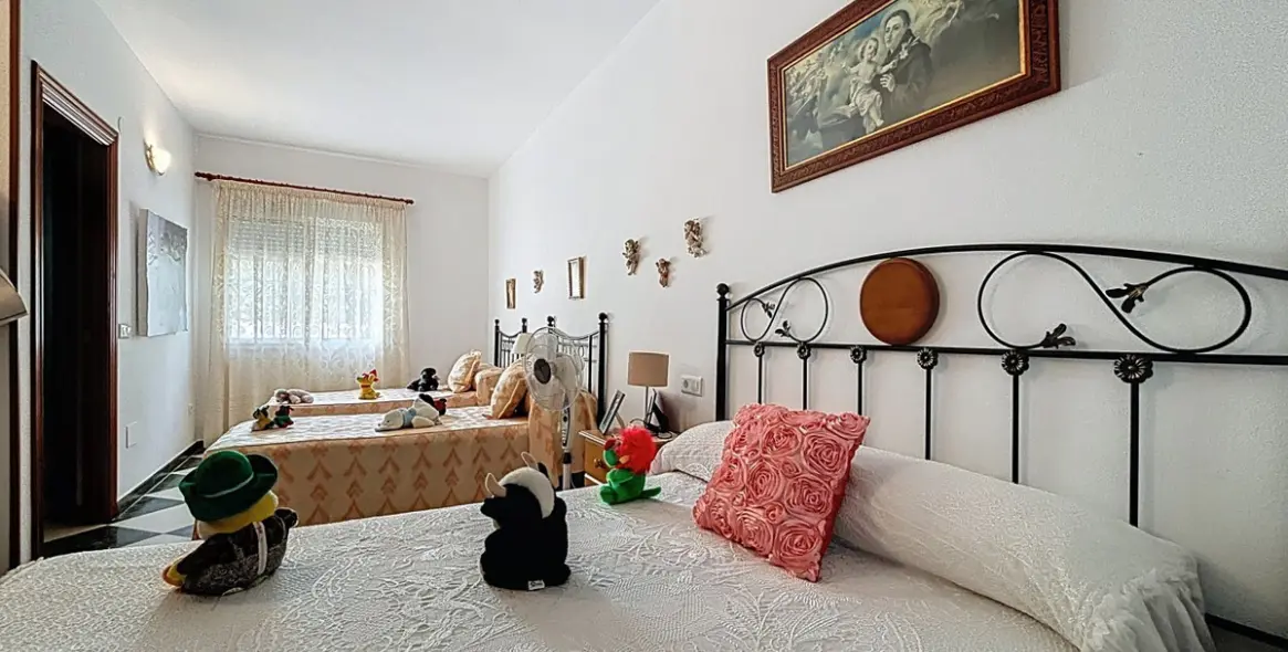 Venta de villa independiente en La Viñuela 36