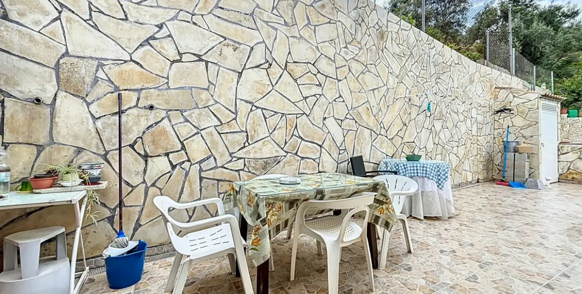 Venta de villa independiente en La Viñuela 40