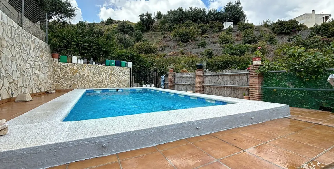 Venta de villa independiente en La Viñuela 47