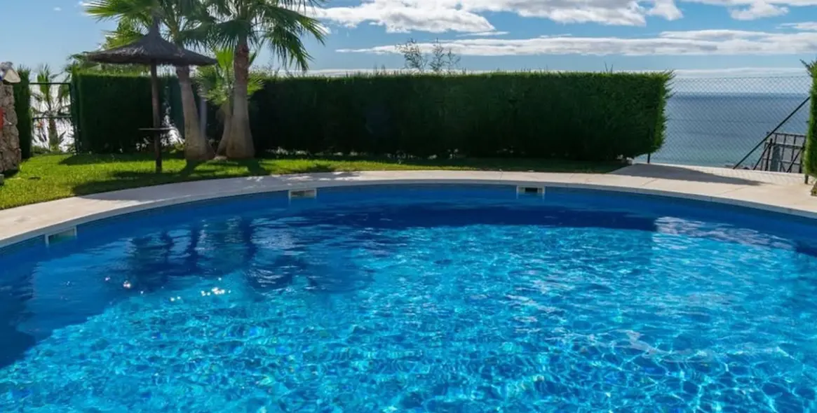 Sale of townhouse in Torrox Costa 1