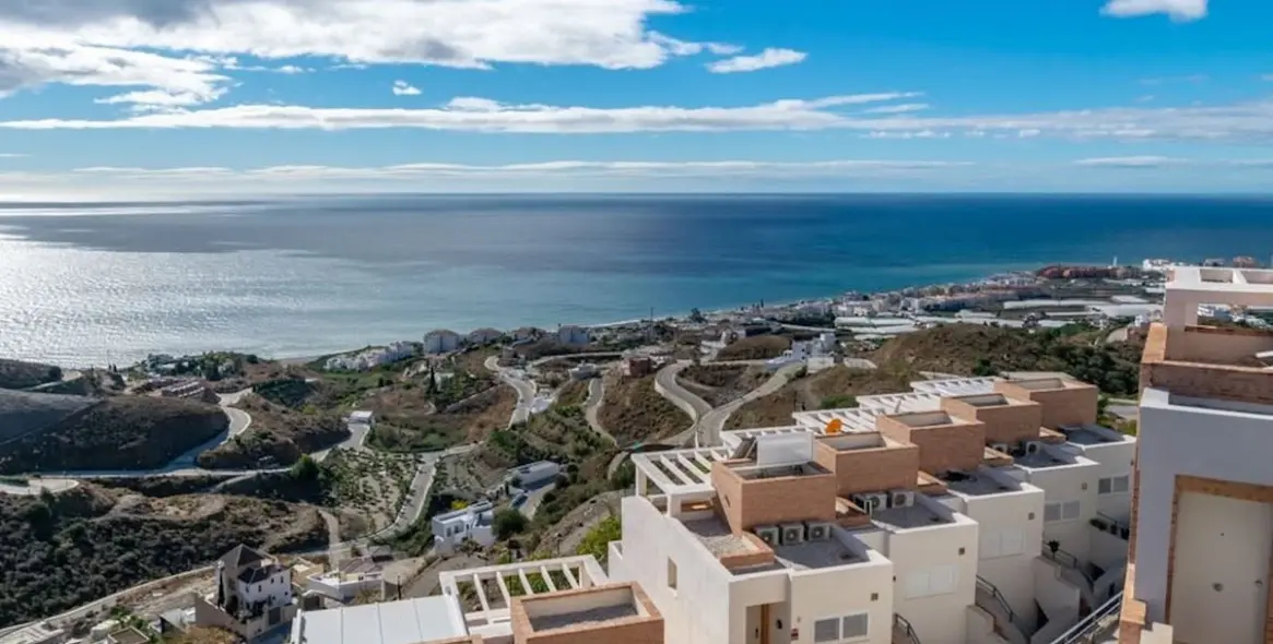 Sale of townhouse in Torrox Costa 2