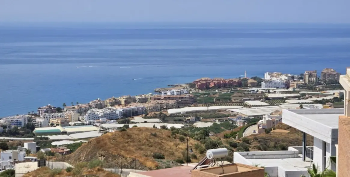 Sale of townhouse in Torrox Costa 4