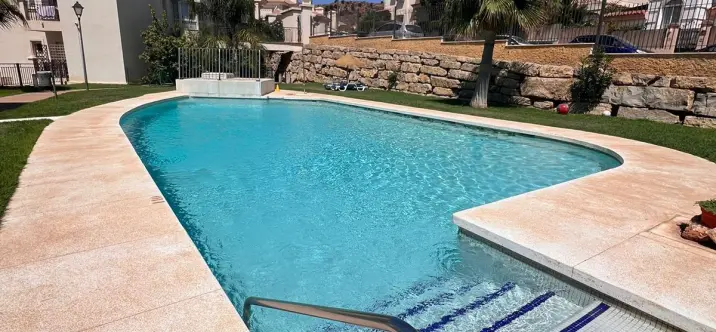 Продажа апартаментов на среднем этаже в Mijas Costa 1