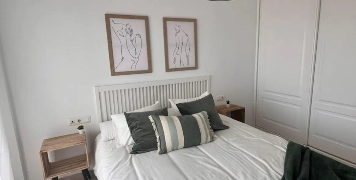 Sale of middle floor apartment in Mijas Costa 7