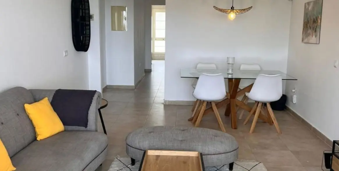 Sale of middle floor apartment in Mijas Costa 14